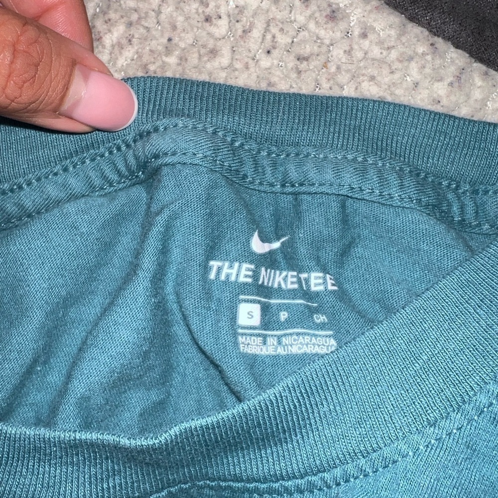 Women’s Nike Blue Teeshirt (S) - Picture 3 of 3